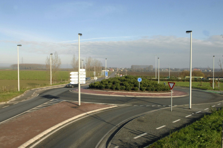 Saint-Georges-sur-Meuse. Œuvre d'art du carrefour "Plantations".