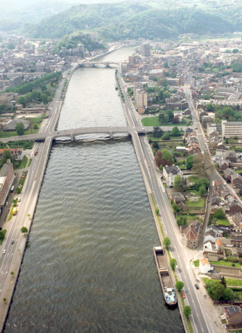 Vues aériennes du pont de l'Europe