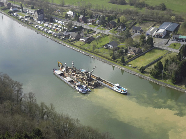 Hastière. Haute-Meuse. Dragage.