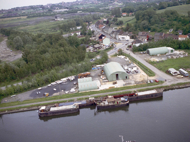 Courcelles. Port autonome de Charleroi.