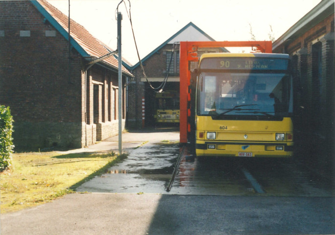 Warzée. Station de lavage.