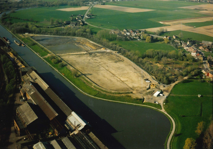 Tubize. Vraimont. Centre de regroupements de produits de dragage (CRPD).