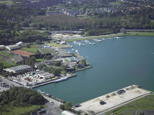 Mons. Nimy. Lac du Grand-Large. Port de plaisance.