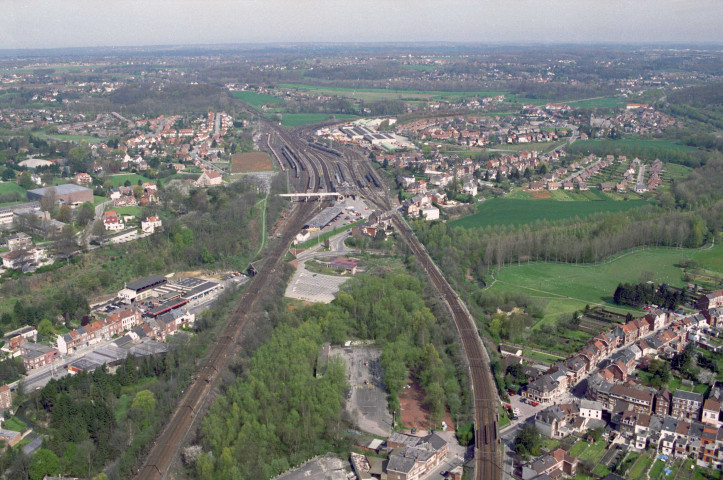 Ottignies. Site de la station SNCB et zoning industriel.