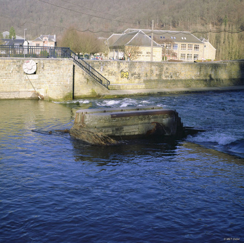 La-Roche-en-Ardenne. Barrage mobile sur un cours d'eau.