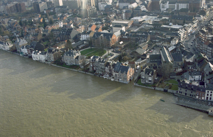 Meuse (de Namur à la frontière française), Viroin, Eau Blanche, Eau Noire et Sambre (de Charleroi à la frontière française).