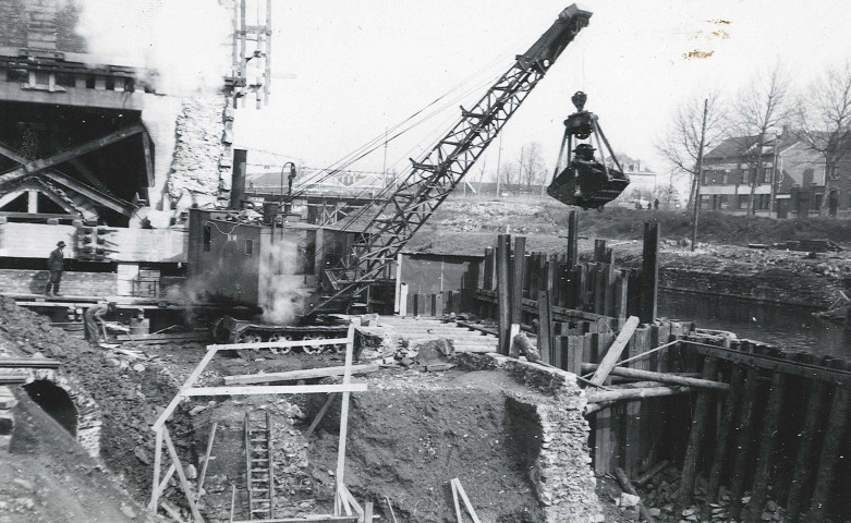 Construction murs des quais