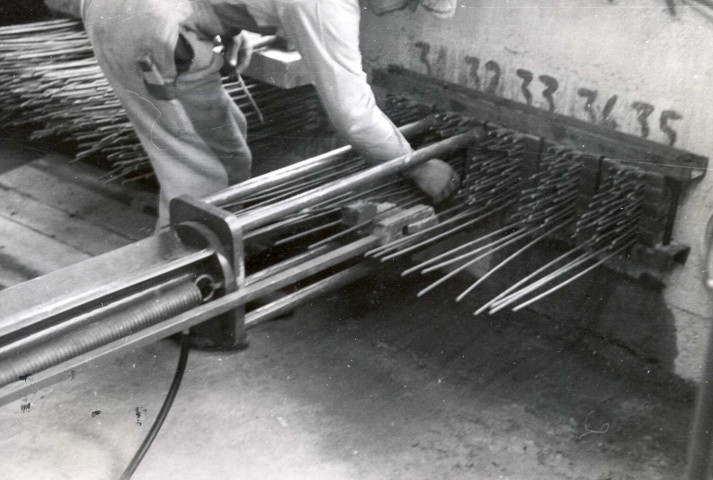 Vues de la construction du pont Charles de Gaulle (pose des câbles)