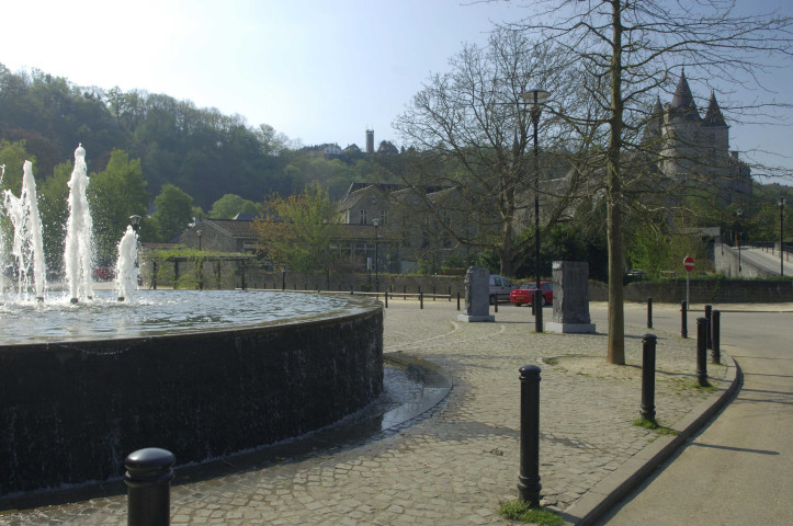 Durbuy. Aménagements pour vélos.
