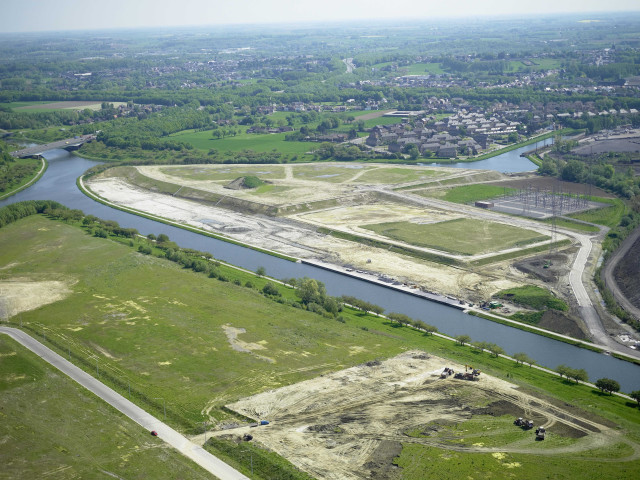 La Louvière. Houdeng-Gœgnies. Canal du Centre. Vues aériennes.
