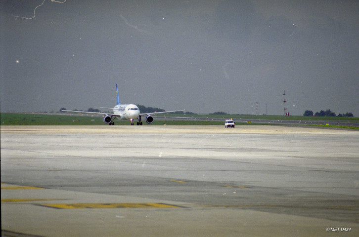 Grâce-Hollogne. Aéroport de Bierset. Activités diverses.