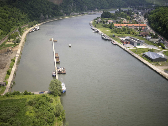 Andenne. Sclayn. Rive droite de la Meuse.