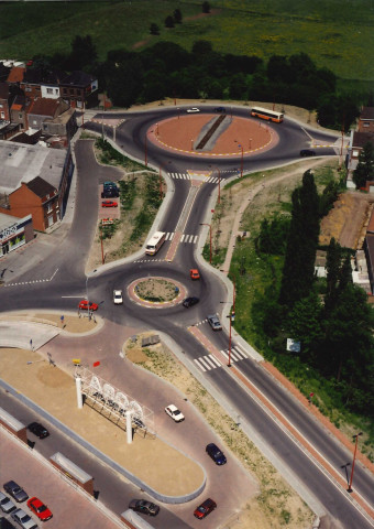 Châtelet. Châtelineau. Chaussée de Gilly. Rond-point dit "du Cora".