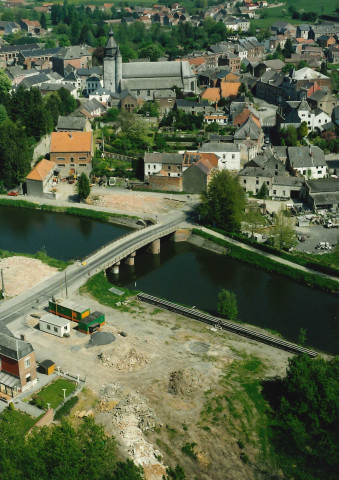 Merbes-le-Château. Le pont-route.