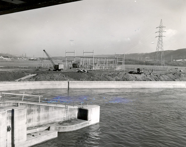 Construction de la centrale hydro-électrique