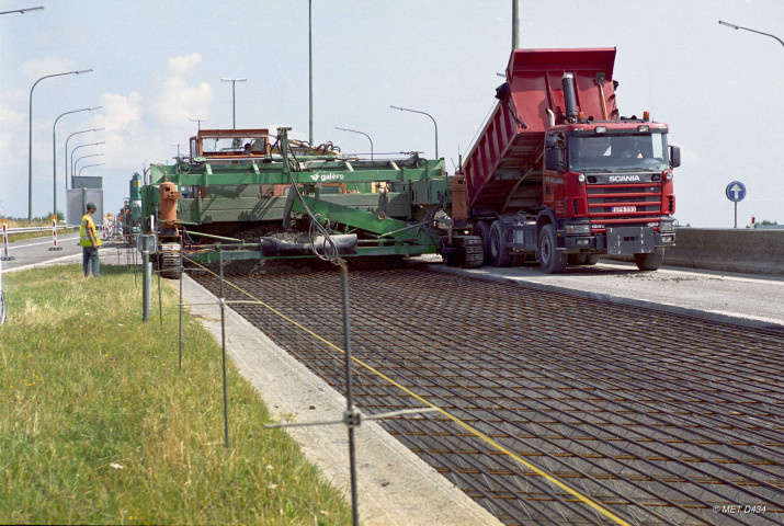 Vaux-sur-Sure. Travaux de réhabilitation des autoroutes E25 et E411.
