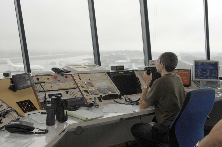 Grâce Hollogne. Aéroport de Bierset. Touch & go. Crash-test.