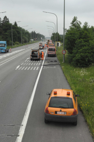 Somme-Leuze. Baillonville. Chantier expérimental sur routes.