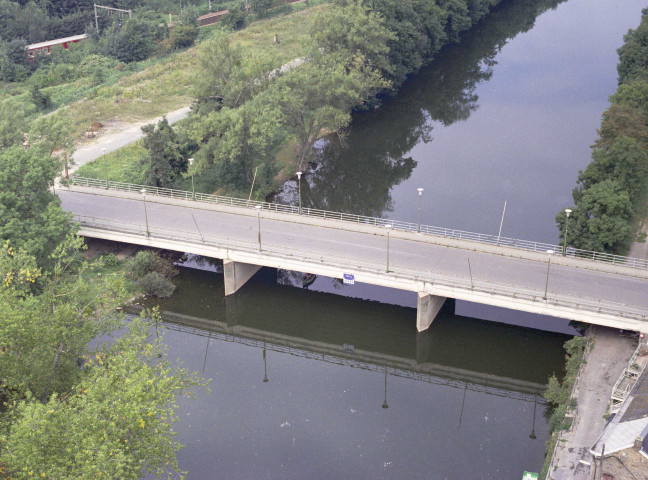 Méry. Pont.