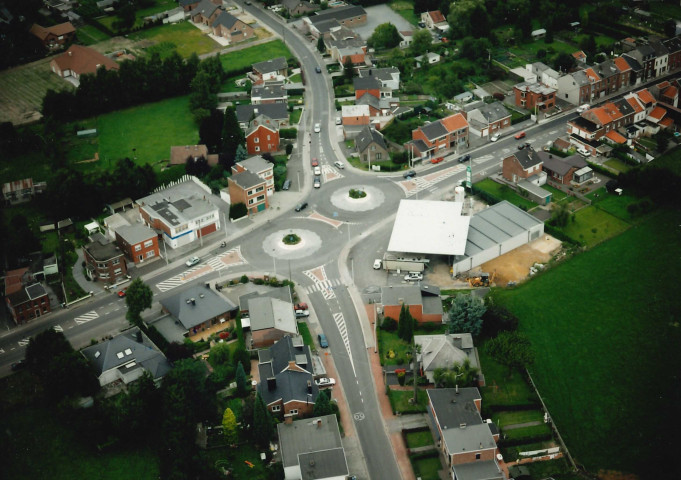 Fléron. Retinne. RN3. Double-giratoire "Les 3 chênes".