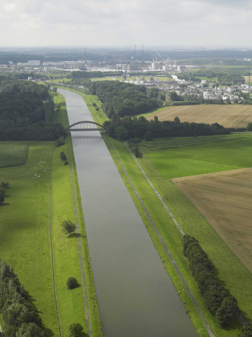 Ittre. Canal Charleroi-Bruxelles.