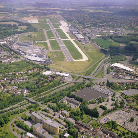 Charleroi. Aéroport de Gosselies. Vues aériennes.