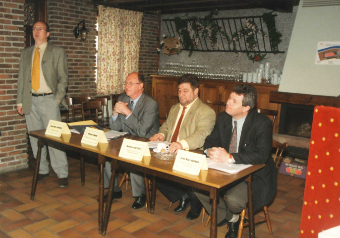 Couvin. Mariembourg. Visite par M. le Ministre Lebrun des divers aménagements au dépôt du TEC. Ligne 56.