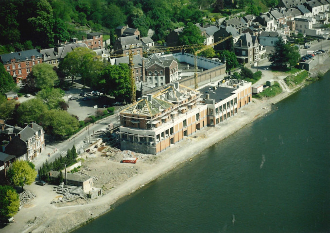 Dinant. Evolution du chantier du site "Station balnéaire".