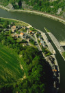 Anhée. Hun. Barrage-écluse sur la Meuse.