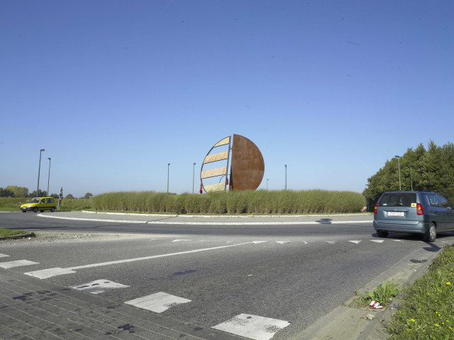 Mont-Saint-Guibert. Giratoire RN4/25 "Le disque".