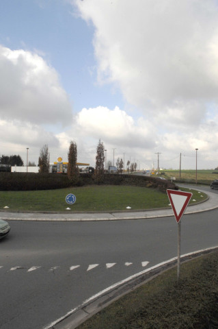 Gembloux. Isnes. Œuvre d'art du carrefour "Didi".