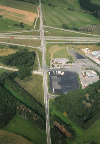 Habay. E411-RN87. Echangeur de Coevins. Carrefour RN 87-837.