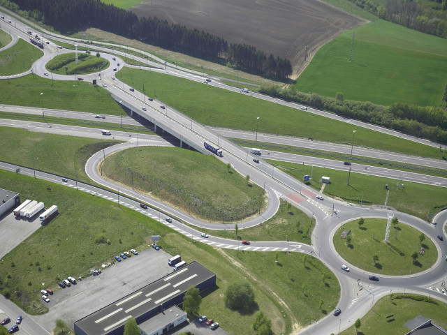 Arlon. Weyler. Echangeur. Nouvelle bretelle vers Bruxelles.