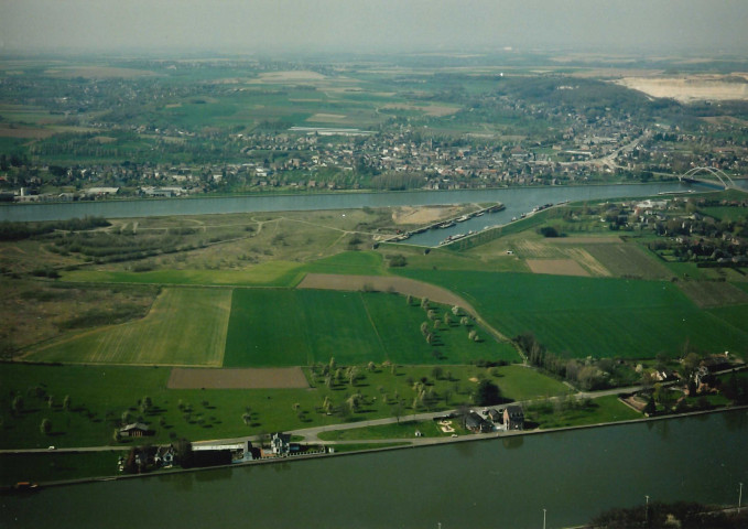 Oupeye. Hermalle-sous-Argenteau. Site du futur canal de jonction Canal Albert - Meuse.
