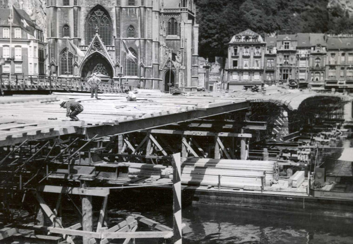 Vues de la construction du pont Charles de Gaulle