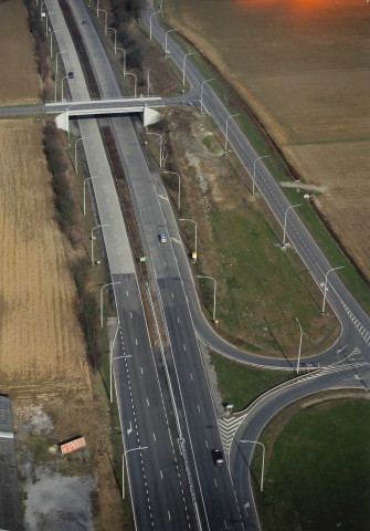 Philippeville. Samart. Pont-route et échangeur sur et avec la RN 5.