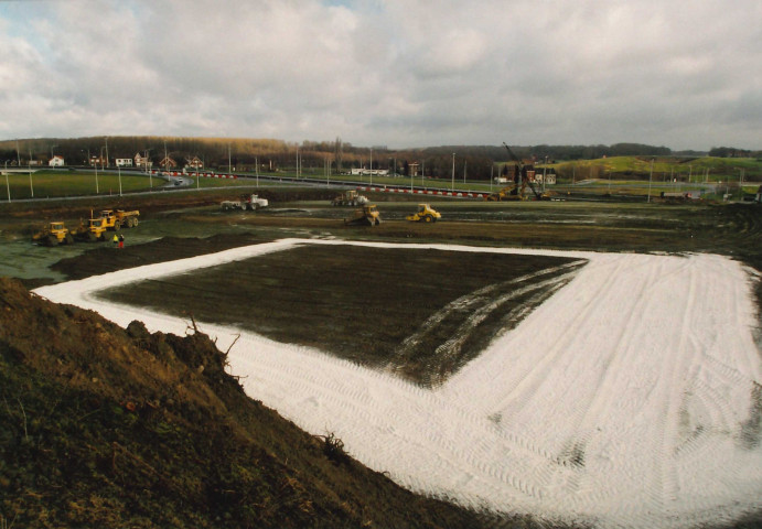 La Louvière. Houdeng-Aimeries. Nouveau chantier. Terrassement du pont-canal du sart sur le nouveau canal du centre.