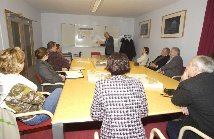 Ottignies. District routes D143. Visite d'une délégation polonaise.