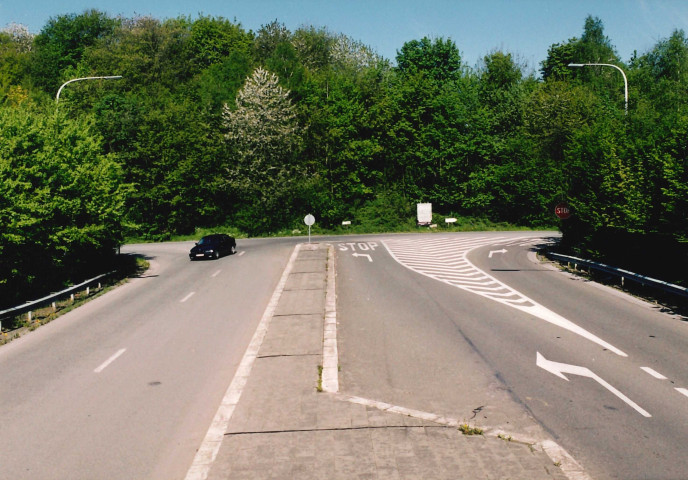 Charleroi. Gilly. RN 587. Projet de prolongement de la Rocarde. Ring 3. Soleilmont.