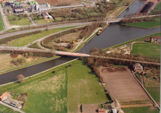 Saint-Ghislain. Darse d'Hautrage et zoning industriel d'Hautrage-Villerot.