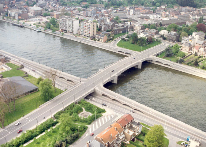 Vues aériennes du pont de l'Europe