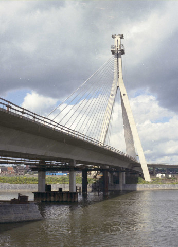 Wandre. Construction d'un pont sur la Meuse et le Canal Albert.