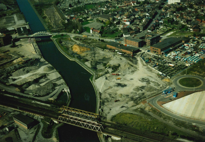 Charleroi. Montignies-sur-Sambre. Zone portuaire.