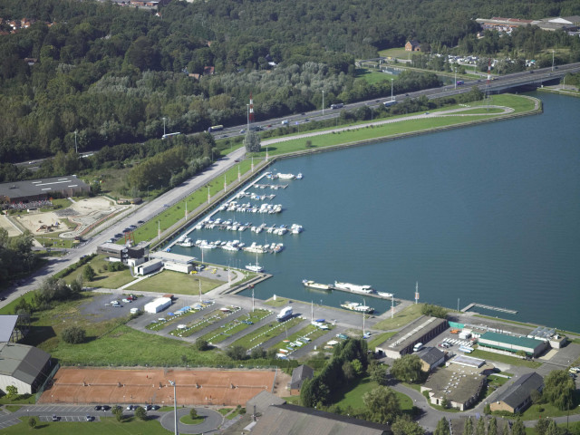 Mons. Nimy. Lac du Grand-Large. Port de plaisance.