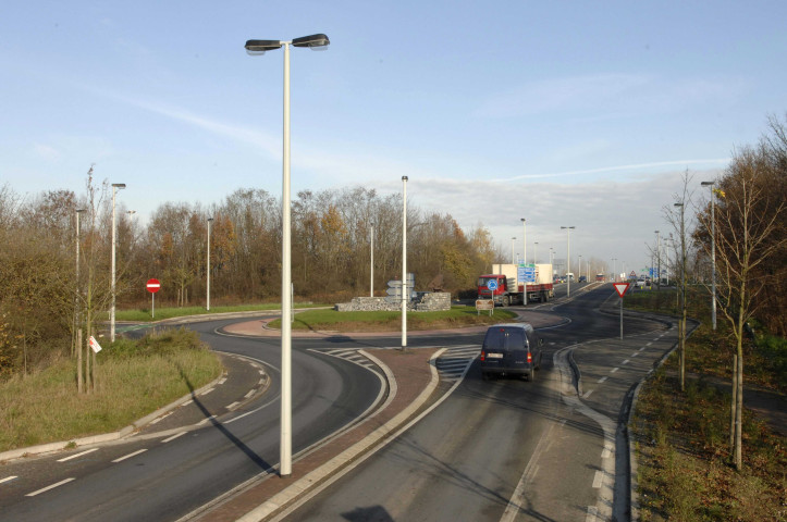 Saint-Georges-sur-Meuse. Œuvre d'art du carrefour "Four à chaud".